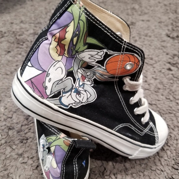 Vintage Space Jam Canvas Kids Shoes Size 3 Hi Top Vintage Space Jam Canvas Kids Shoes Size 3 Hi Top